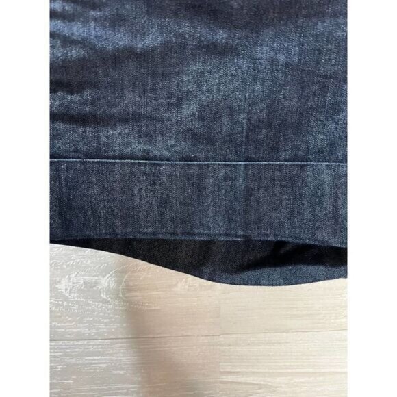 Express Womens Low Rise Chino Shorts Size 2 - Picture 4 of 5